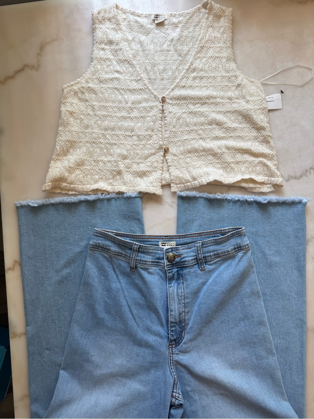 Billabong Women’s Blue High Rise Jeans & Crème Knit Top Set